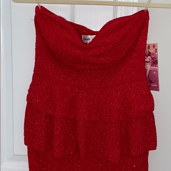 Shimmering red dress ❤️🍾💋 - Picture 2 of 3